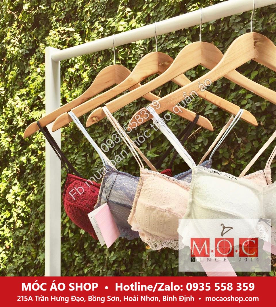 Móc áo gỗ nữ màu gỗ tự nhiên treo đồ lót - Móc Áo Shop
